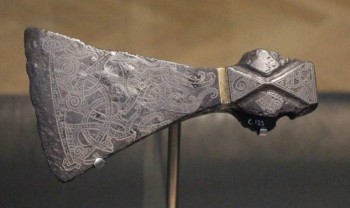 ceremonial-axe-from-Mammen-Jutland-Denmark-Viking-c10th-century.-350x208
