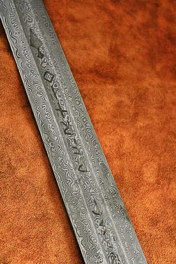warmonger-elite-1616-damascus-steel-medieval-sword-4