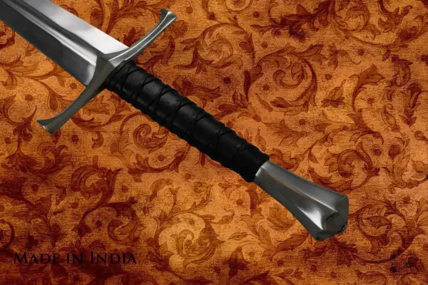 made-in-india-replica-hand-and-a-half-sword-viscount-2