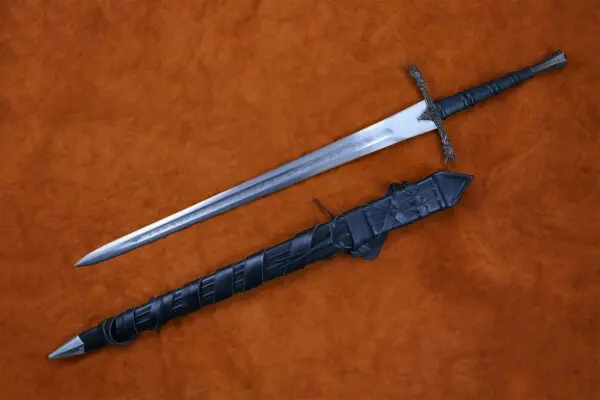 eindride-folded-steel-sword-medieval-sword-wolf-sword-medieval-weapon-darksword-armory-1