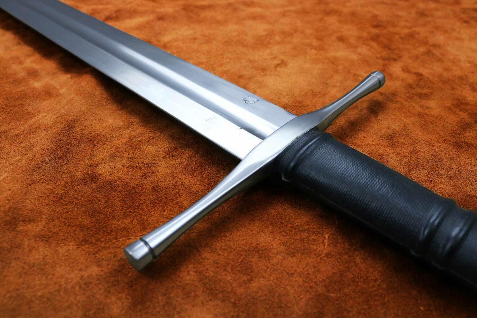 Two Handed Norman Sword (#1336) - Darksword Armory