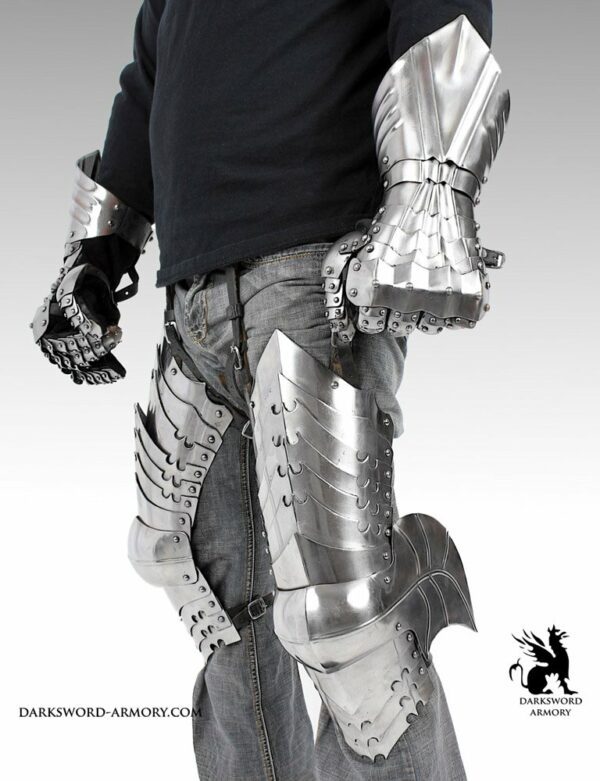 1709-lord-of-the-rings-leg-armor-2